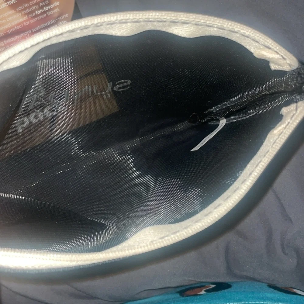 Sunday Riley makeup bag - Picture 4 of 6